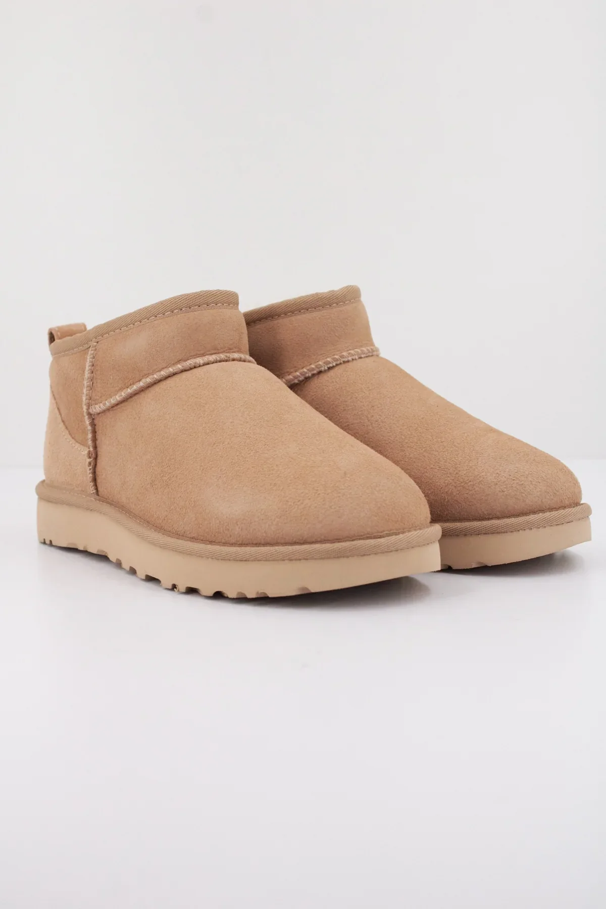 Botas UGG W Classic - sand - Image 2