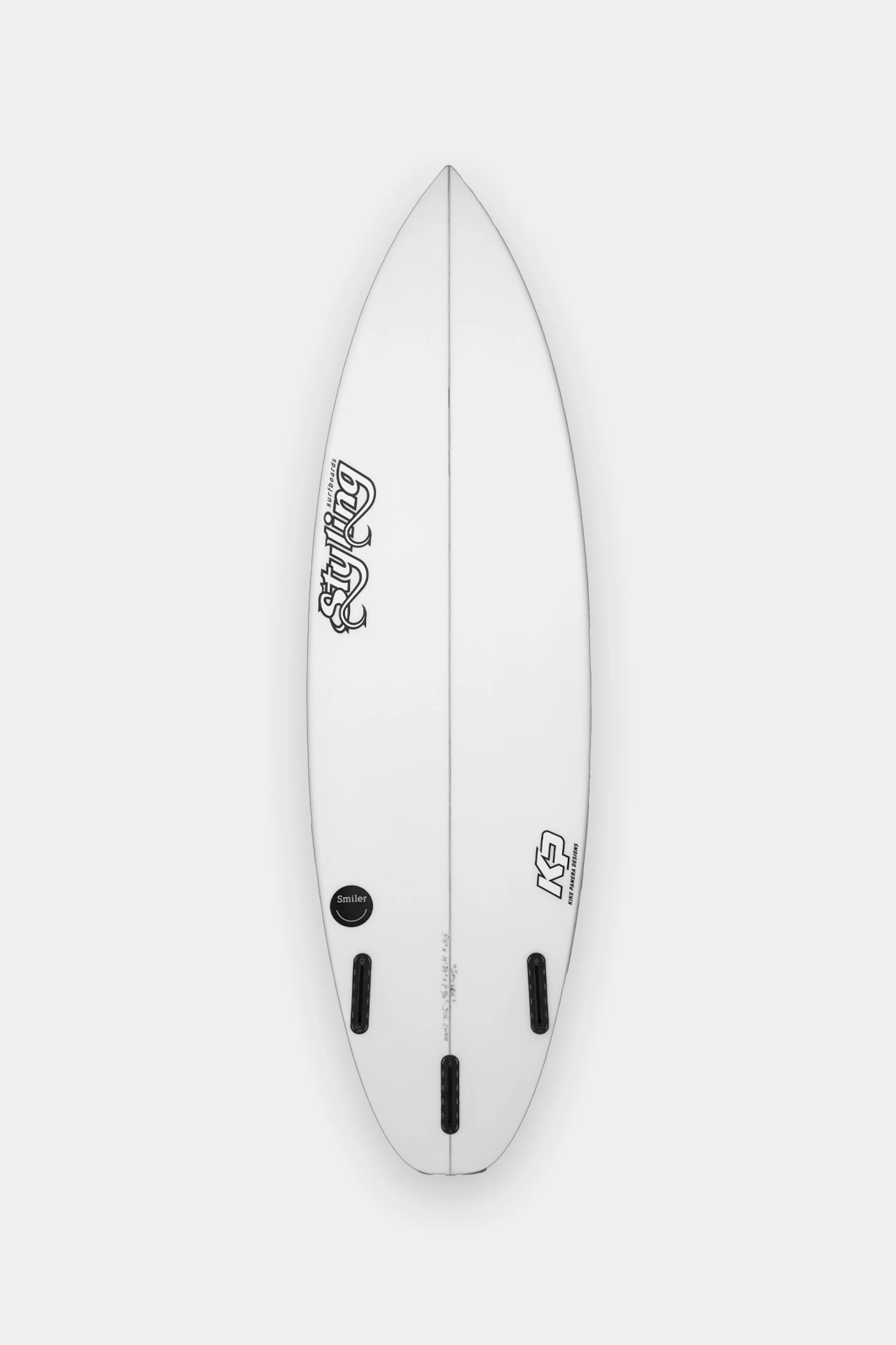 Tabla surf Styling Smiler — 5'8'' X 19 1/4" X 2 7/16" — 28,0 L. - Image 2